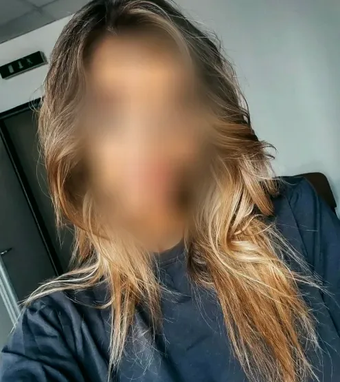 Anna, 32