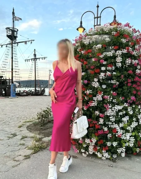 Josephine, 29