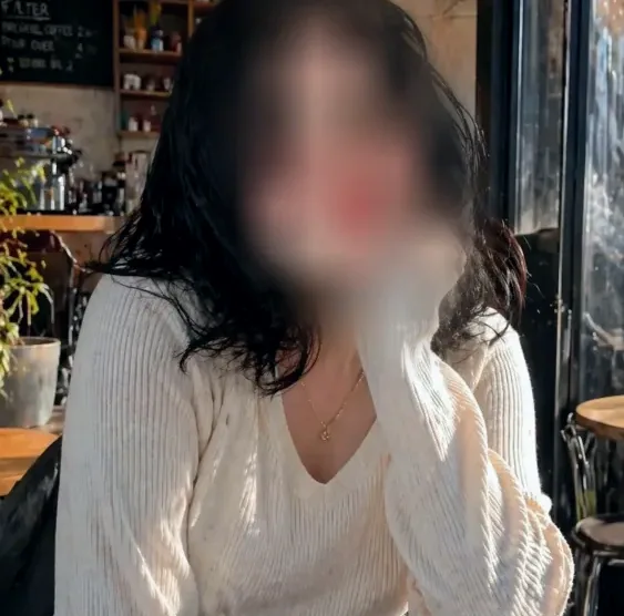 Nora, 25