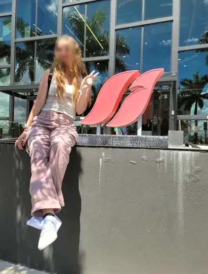 Saskia, 29